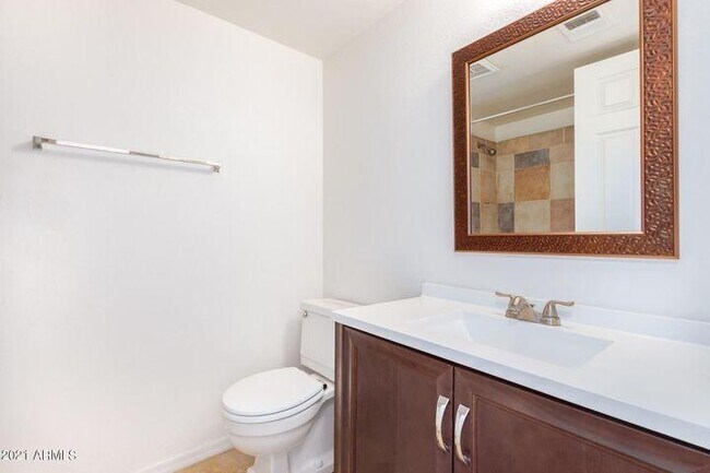 Building Photo - 1042 S Mariana St