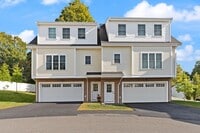 Building Photo - 252 Nahatan St