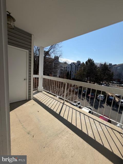 Building Photo - 3175 Summit Square Dr