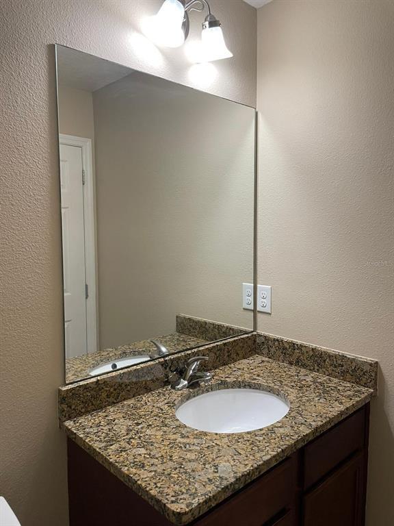 Building Photo - 1172 Chelsea Dr