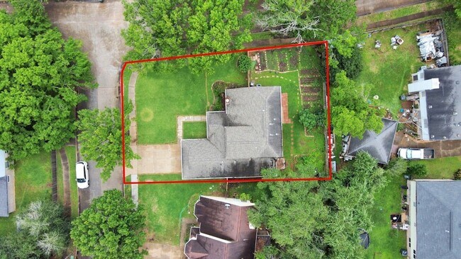 Building Photo - 3834 Carya Cir