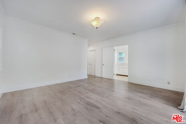 Building Photo - 149 S Kenter Ave