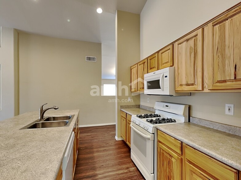 Building Photo - 8514 W Mohave St