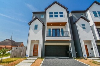 Building Photo - 2620 McIlhenny St