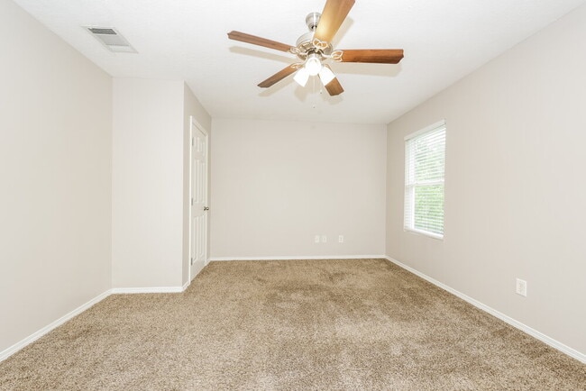Building Photo - 5624 Dory Dr