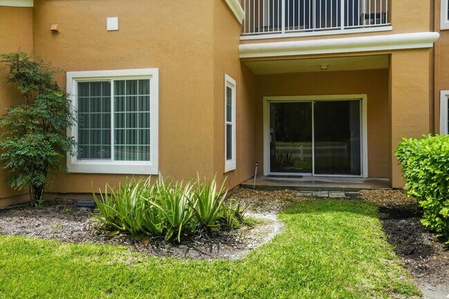 Building Photo - 520 Florida Club Blvd