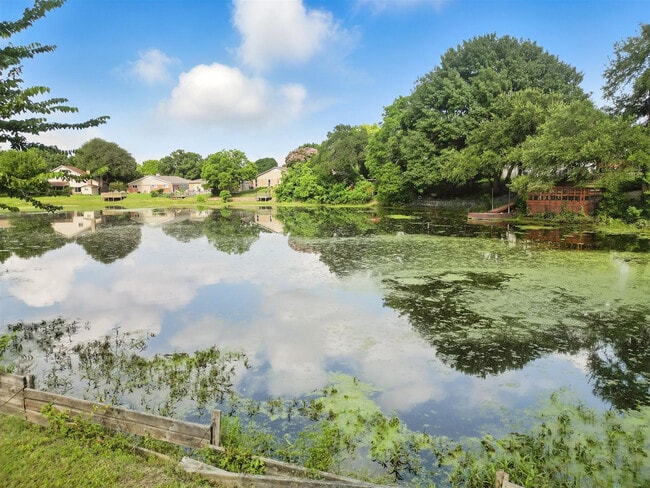 Building Photo - 5830 Jester Dr