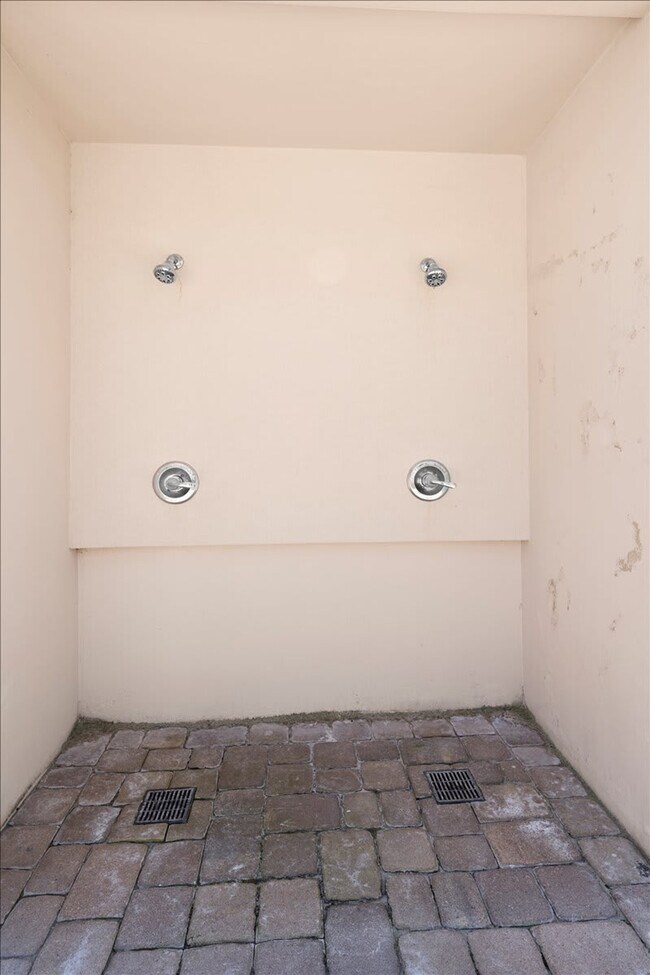 Building Photo - 4250 A1A S