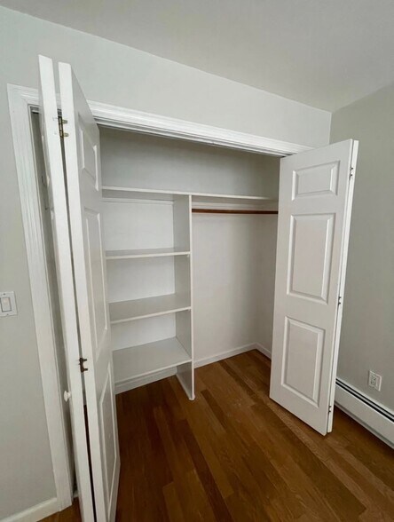 Building Photo - 224 Commerce St