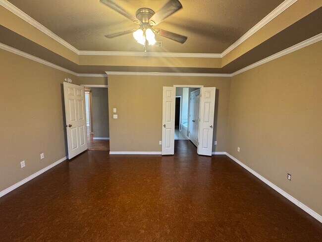 Building Photo - BIXBY - 4 Bedroom, 2.5 baths, 2 car garage - BIXBY