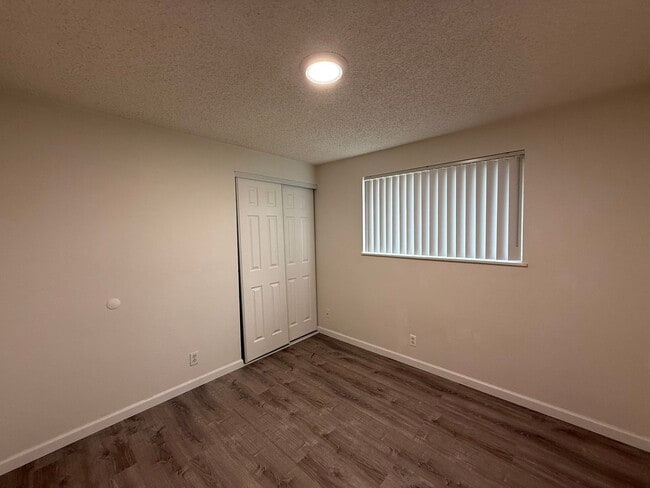 Building Photo - Thurston Charmer