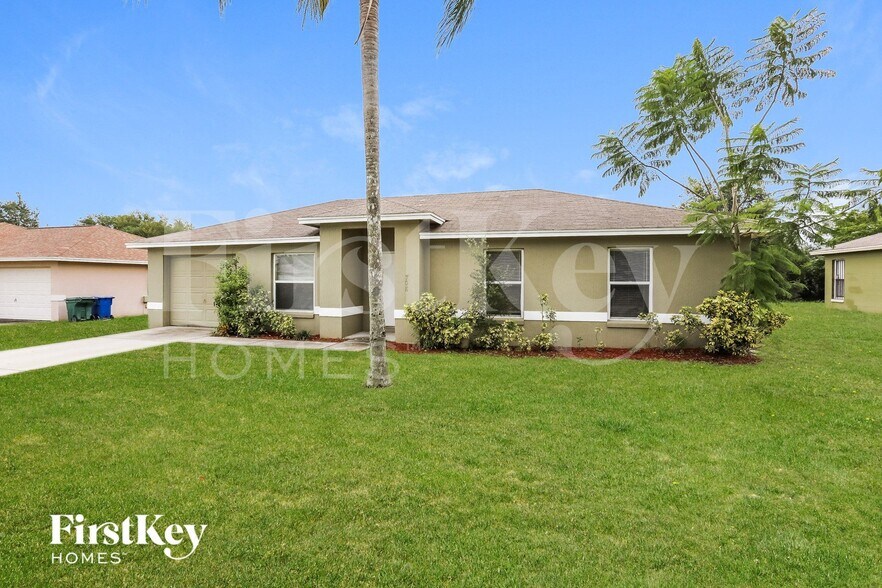 Building Photo - 708 17th St NE