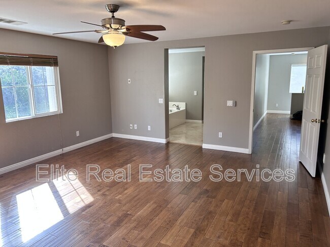 Building Photo - 363 Circulo Coronado
