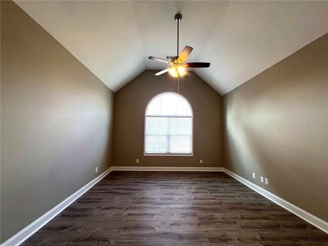 Building Photo - 732 E Jefferson St