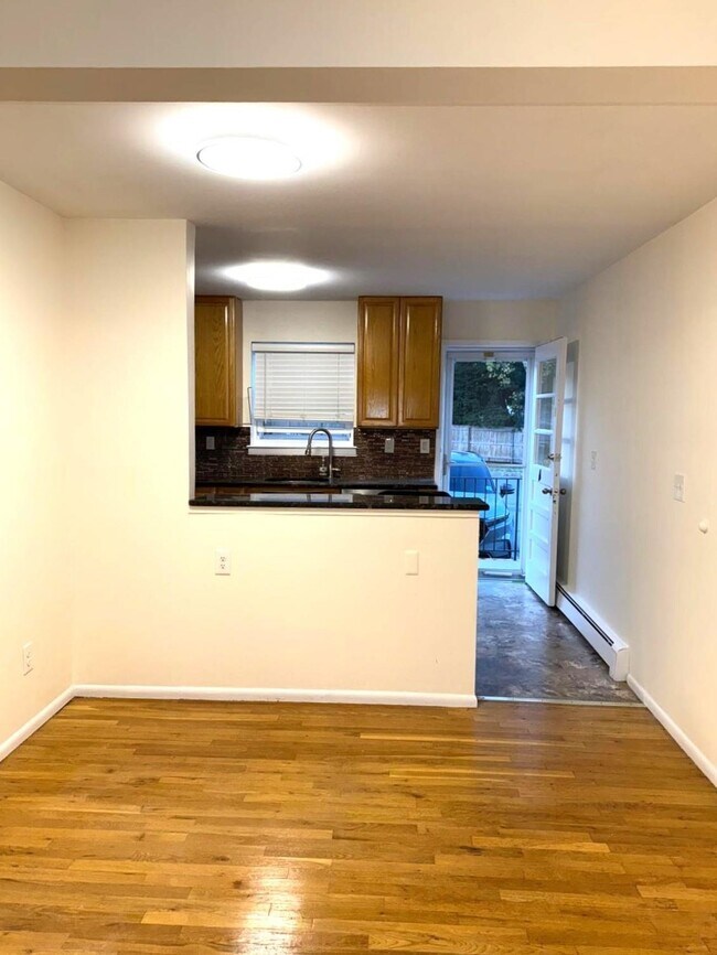 Building Photo - 3901 Dobrin Ct