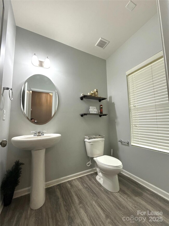Building Photo - 10426 Kempsford Dr
