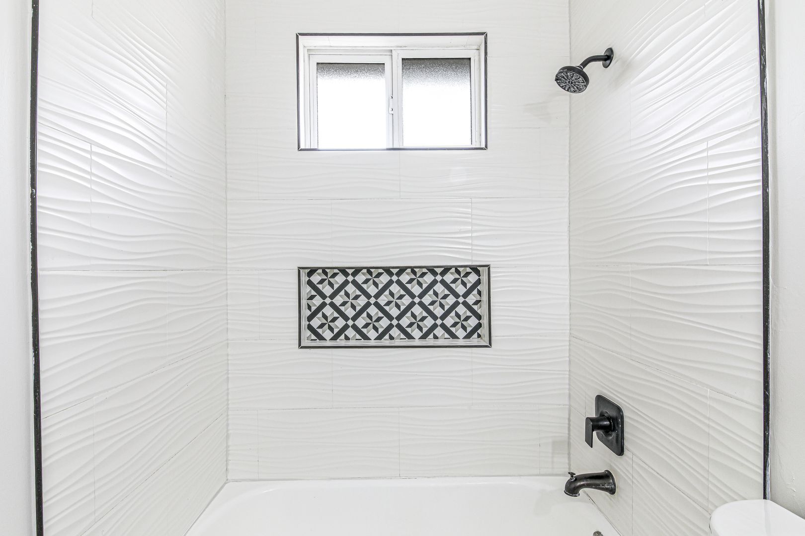 Building Photo - 125 E Spring St