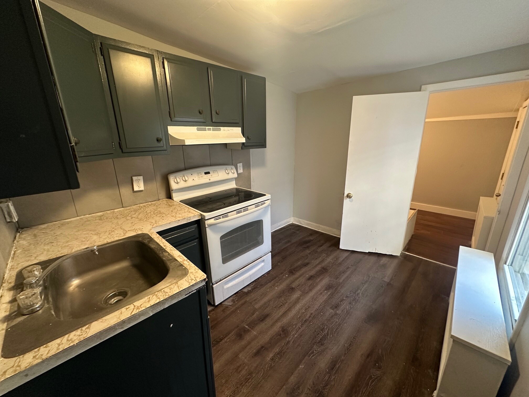 Building Photo - 2028 Haworth St