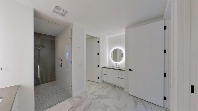 Building Photo - 777 3rd Ave N
