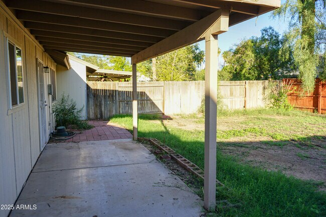Building Photo - 5528 W Venus Way