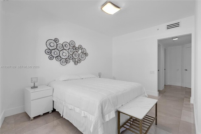 Building Photo - 1500 Ocean Dr