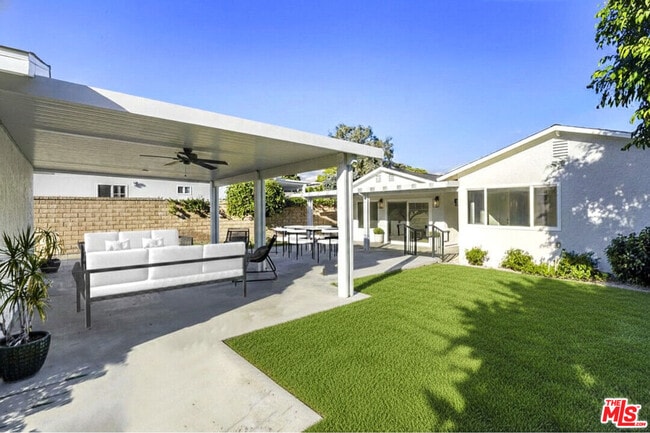 Building Photo - 914 Evergreen St