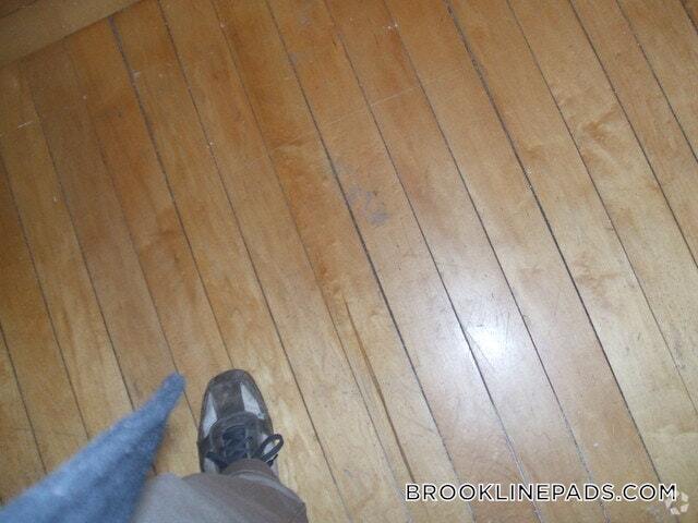 Building Photo - 1822 Beacon St