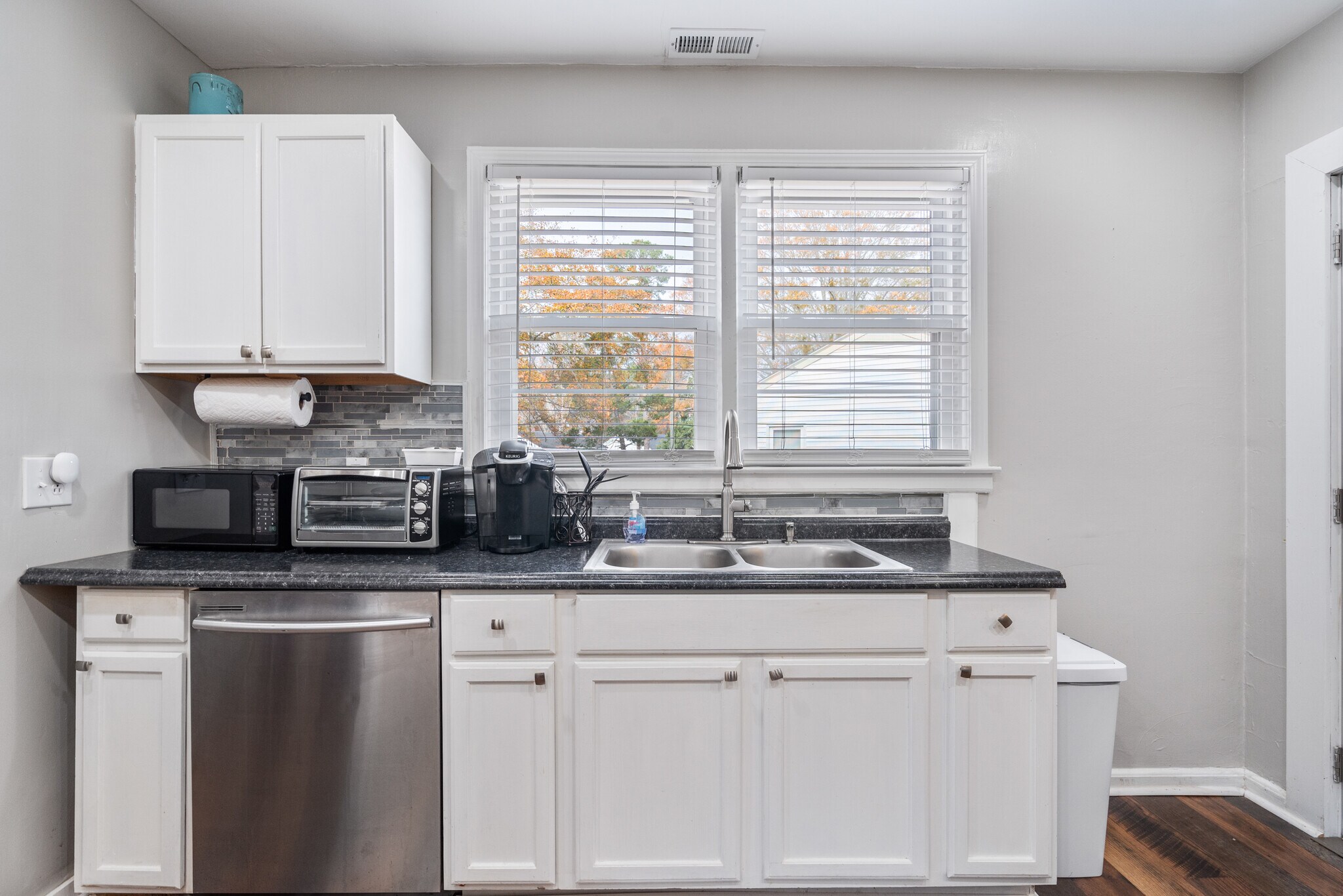 Building Photo - 400 Arbor St