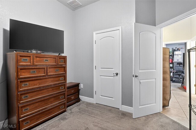 Building Photo - 4301 NW 36th Pl