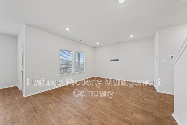 Building Photo - 6212 Sunhigh Dr