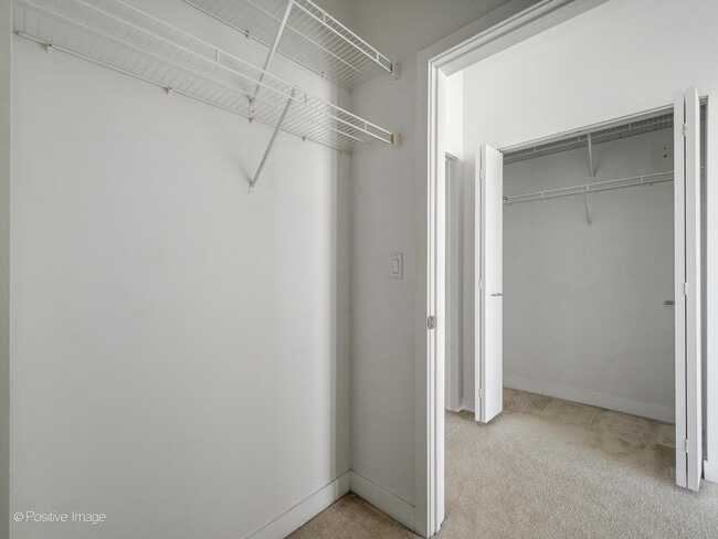 Building Photo - 901 W Madison St