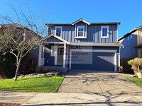 Building Photo - Check out this adorable 3 bedroom, 2.5 bath