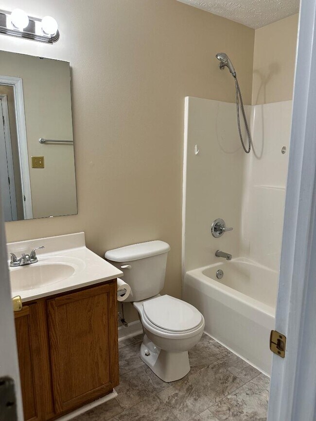 Building Photo - 109 Purple Martin Pl