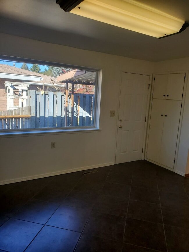 Building Photo - Indian Trail Corner Lot Home