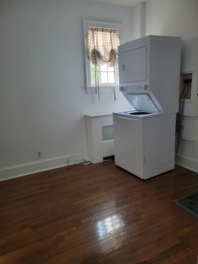 Laundry/office/nursery - 106 Wolver Hollow Rd