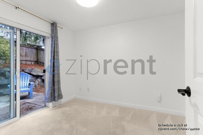 Building Photo - 10544 Midvale Ave N