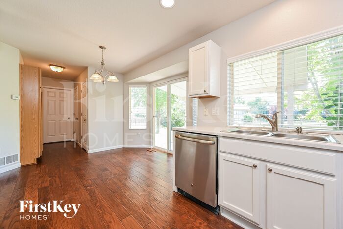 Building Photo - 6339 Westview Cir