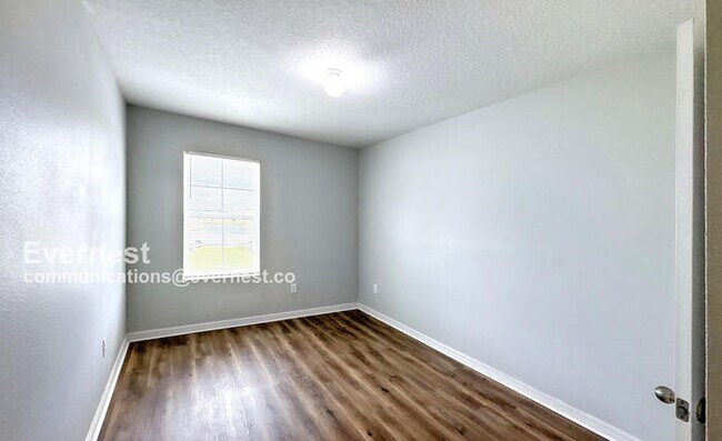 Building Photo - 5006 Willow Breeze Wy
