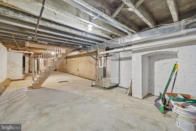 Building Photo - 1628 E Biddle St