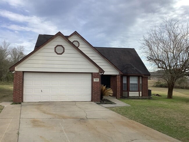 Primary Photo - 13318 Hilltop Cir