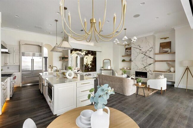 Building Photo - 801 W 2nd Ave