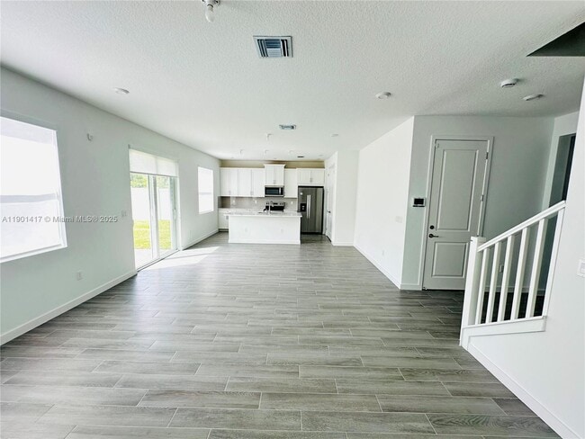 Building Photo - 7262 Lenora Ln