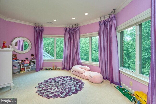 Building Photo - 7841 Montvale Way