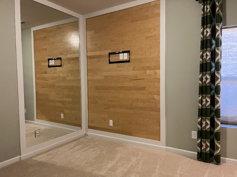 Building Photo - 105 E Neel Ranch Rd