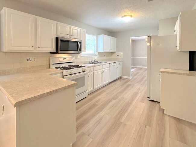 Building Photo - 5983 Hitt Lake Trail