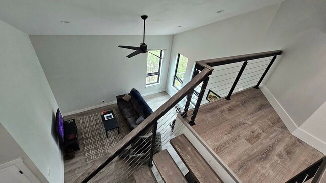 Building Photo - Fully furnished town home in Bigfork