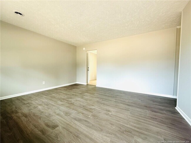 Building Photo - 4730 Rosehill Rd