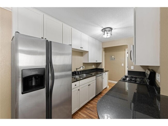 Building Photo - 3120 Hennepin Ave