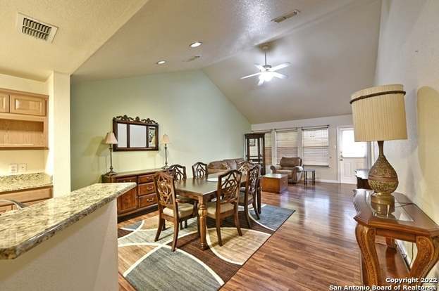 Building Photo - 3202 Eisenhauer Rd