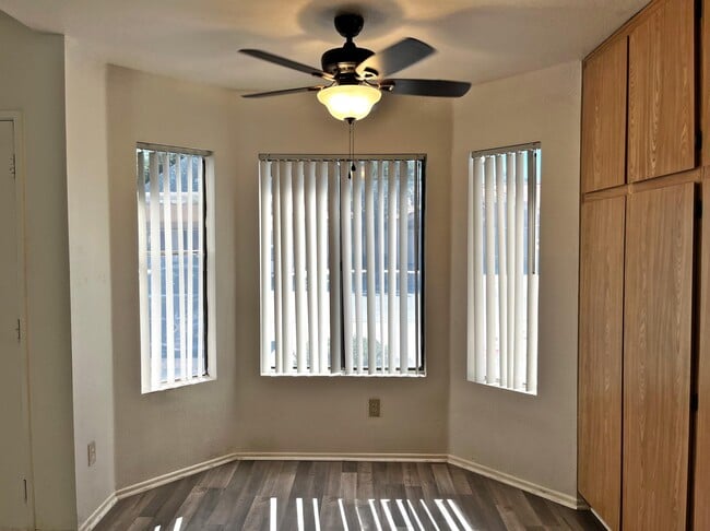 Building Photo - 40855 Sandy Gale Ln